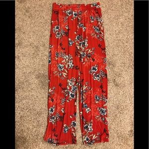 Women’s Lildy Slit Accent Trouser Pants. Size L-XL